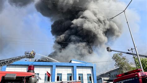 A­r­n­a­v­u­t­k­ö­y­­d­e­ ­f­a­b­r­i­k­a­ ­y­a­n­g­ı­n­ı­ ­(­2­)­ ­-­ ­S­o­n­ ­D­a­k­i­k­a­ ­H­a­b­e­r­l­e­r­
